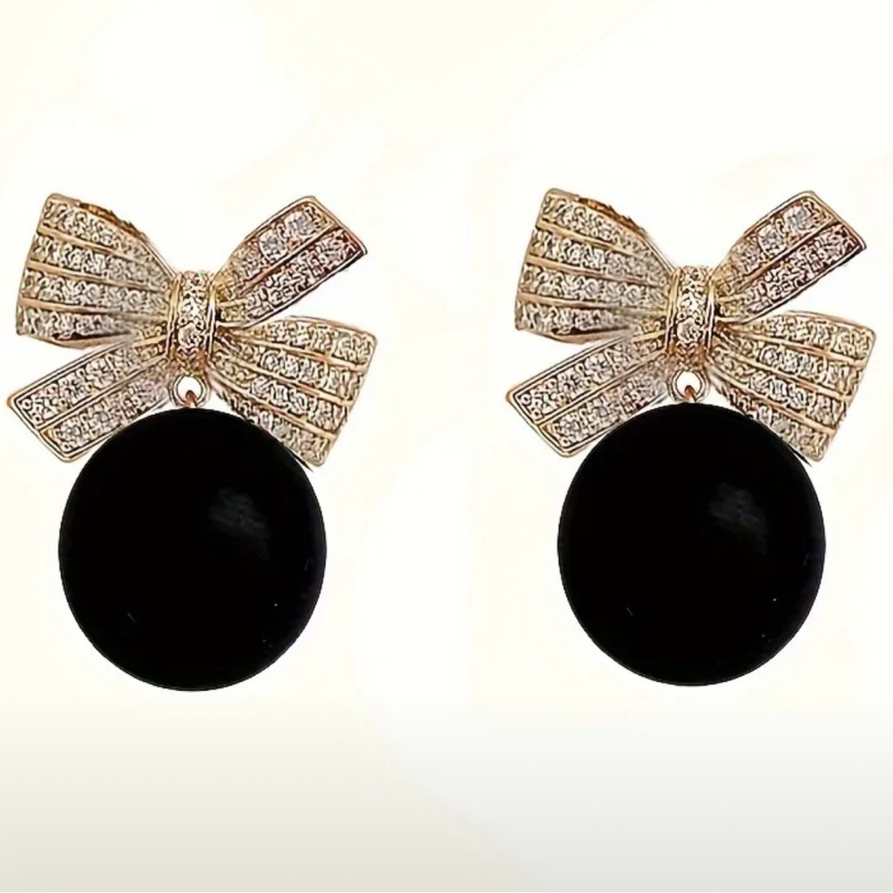 🎁 Black &Gold Bow Earrings